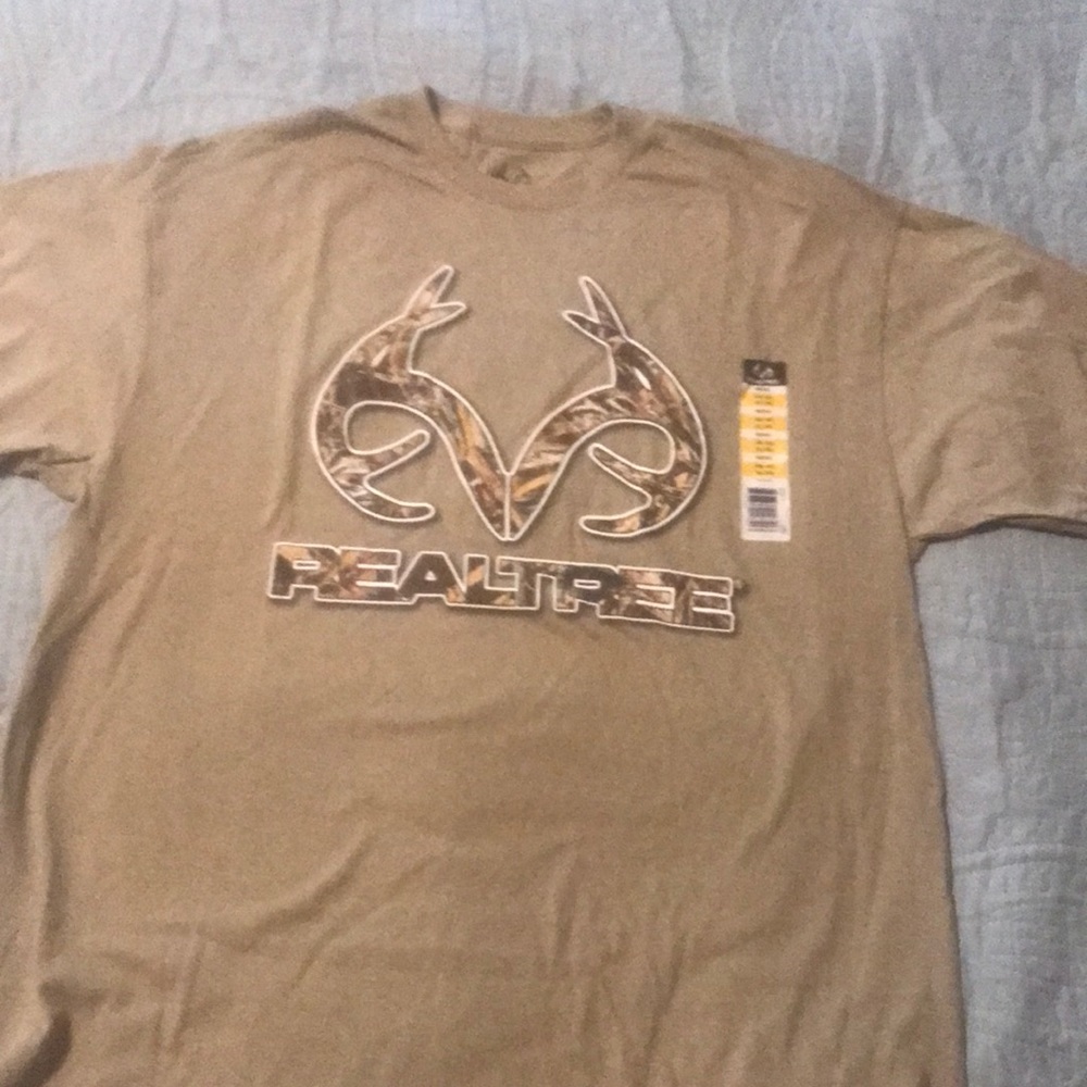 Real tree short sleeve T-shirt